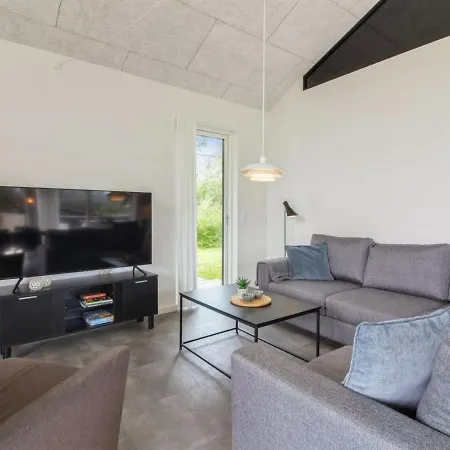 Holiday home Holke - 600m From The Sea In Nw Jutland By Interhome *