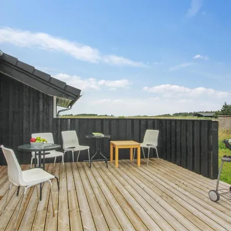 Holiday home Holke - 600m From The Sea In Nw Jutland By Interhome *