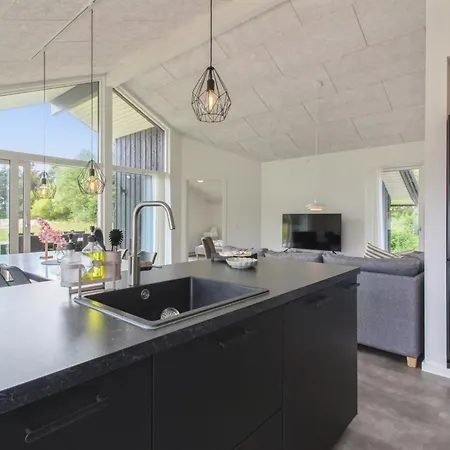 Holke - 600m From The Sea By Interhome